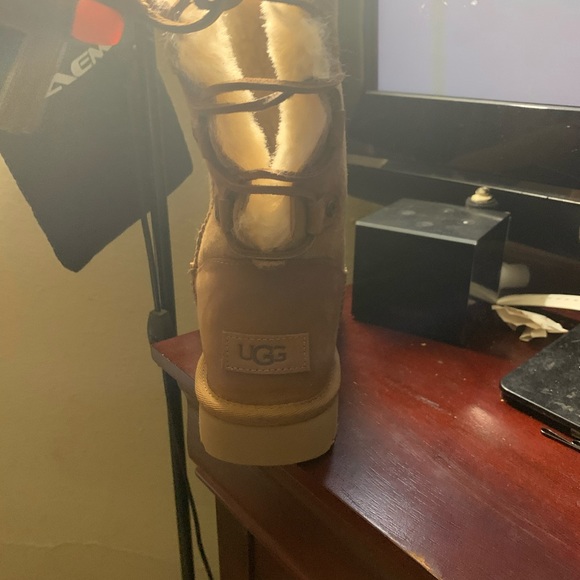 Ugg boots - Picture 3 of 3